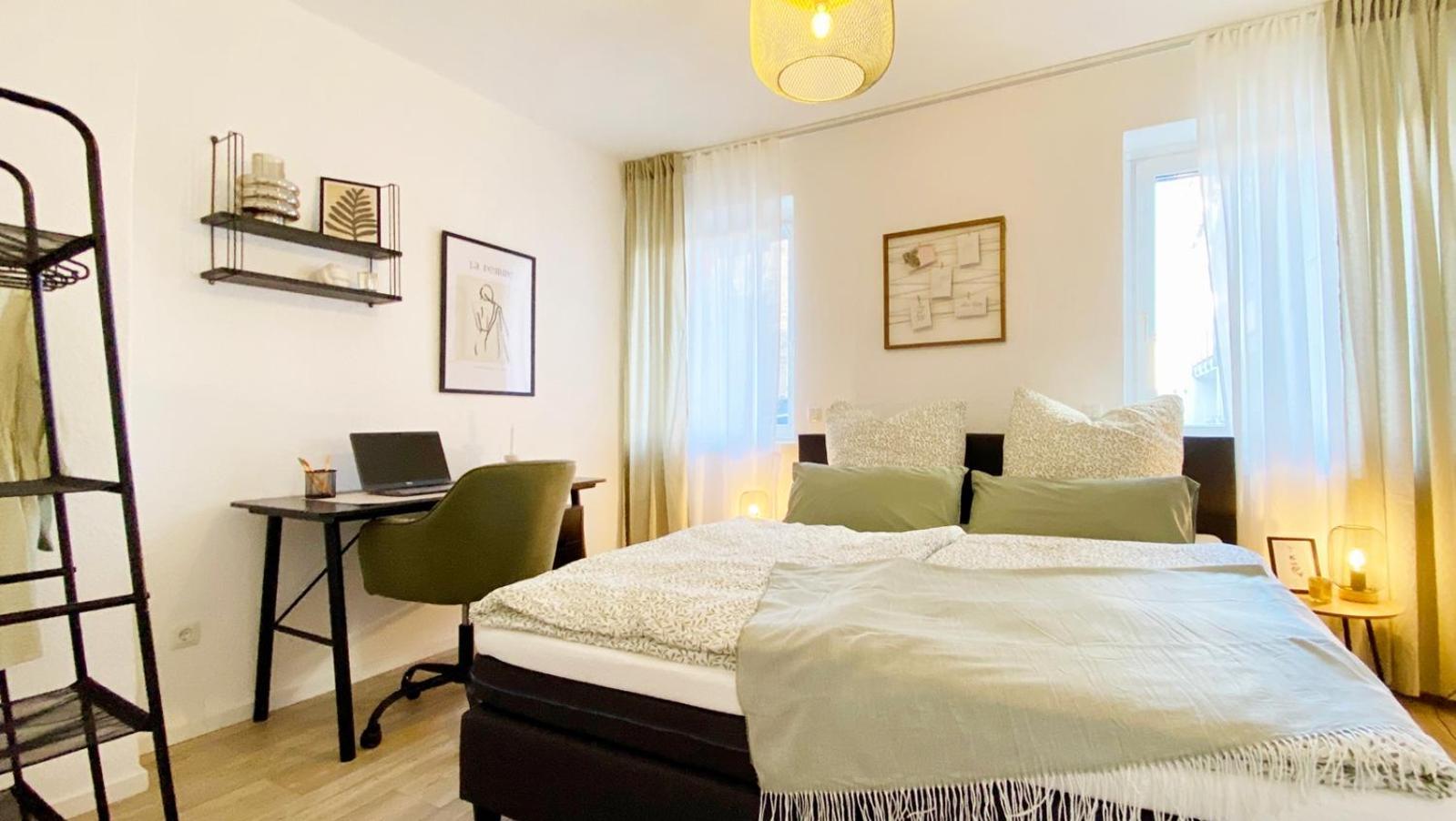 יינה Blossfeld-Apartments Geraeumige Stadtoase Mitten Im Zentrum Mit 3 Schlafzimmern, Gratis Parkplatz, W-Lan, Netflix מראה חיצוני תמונה